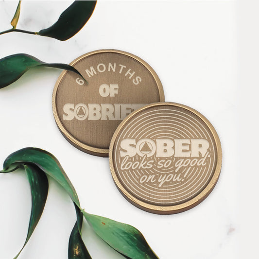 Sober Looks So Good on You! Personalised Sobriety Coin: Custom Sobriety Token, Personalised Milestone, Alcoholics Anonymous Chip, Sober Gift