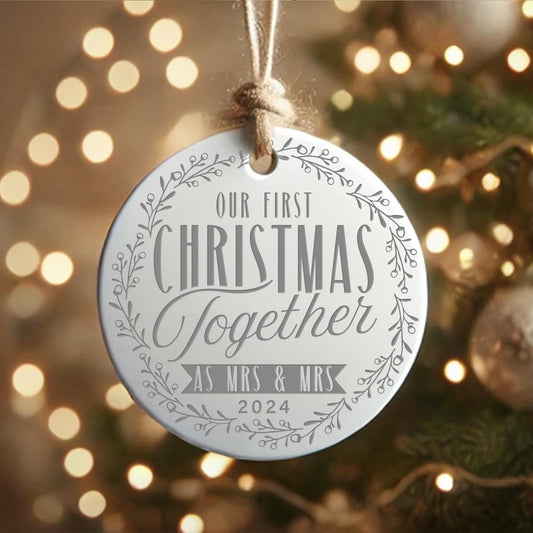 First Christmas Married - Wreath Tree Ornament: Personalised Christmas Bauble Newly Wed Couples, Xmas Keepsake Memento, Christmas Decor