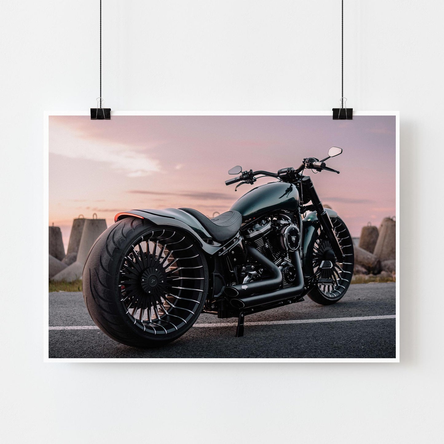 Harley Davidson Cruiser Poster: Iconic Harley Davidson Artwork, Motorbike Print, Motorcycle Gift, Home & Garage Decor for Bike Lover