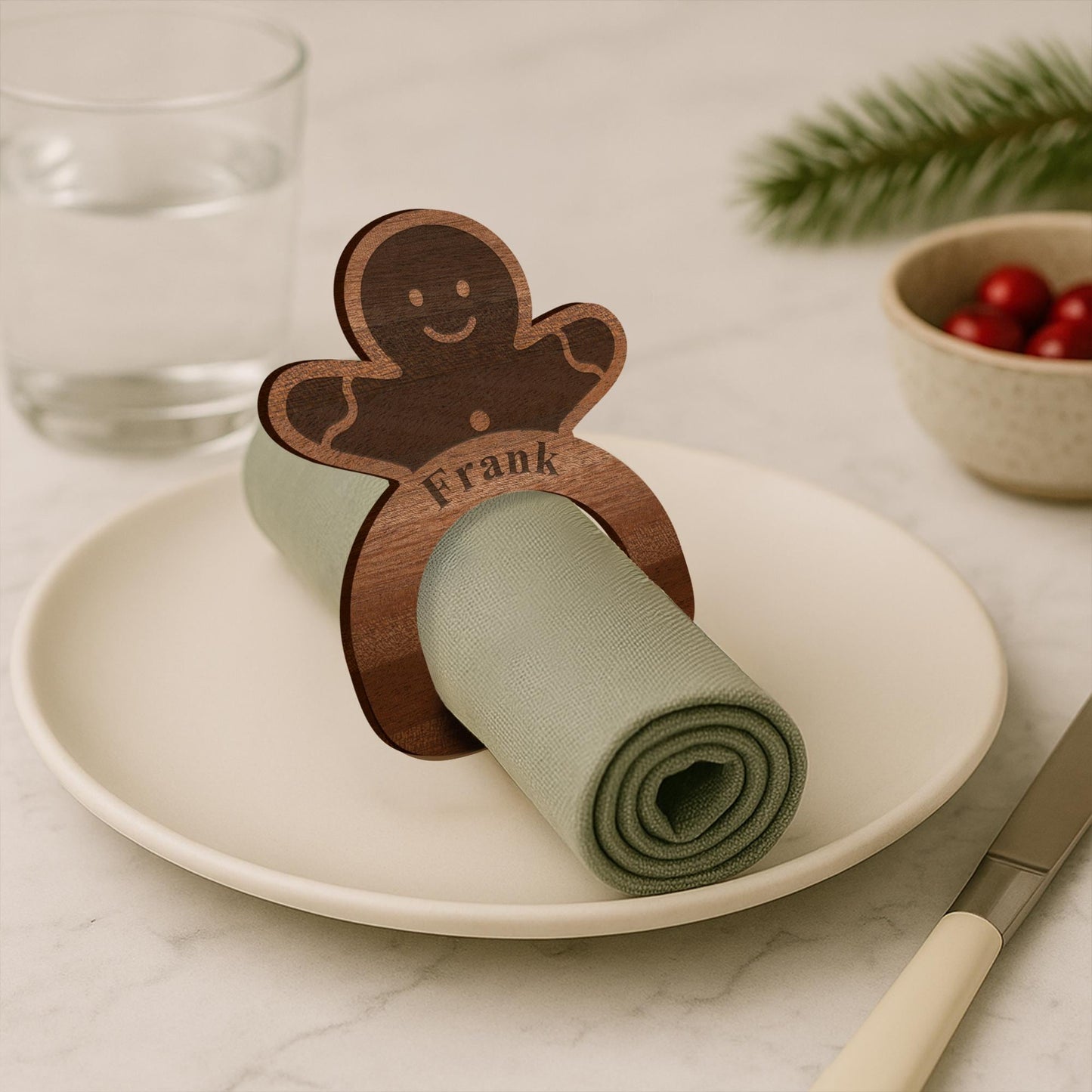 Personalised Wooden Gingerbread Napkin Ring: Custom Engraved Name Place Setting, Christmas Table Decoration, Festive Decor for Family Dinner