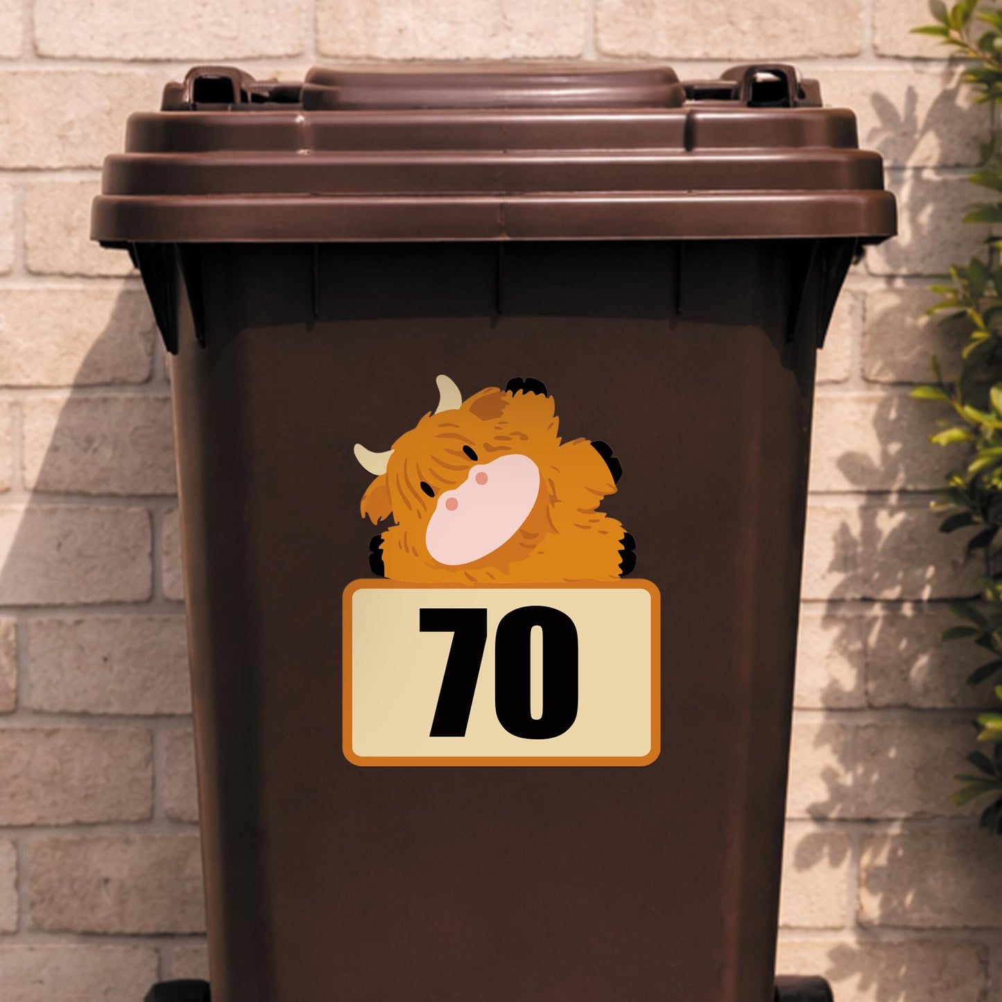 Highland Cow Wheelie Bin Sticker | Personalised House Number Bin Decal | Cute Cow Address Sticker | Outdoor Vinyl Bin Number Sticker